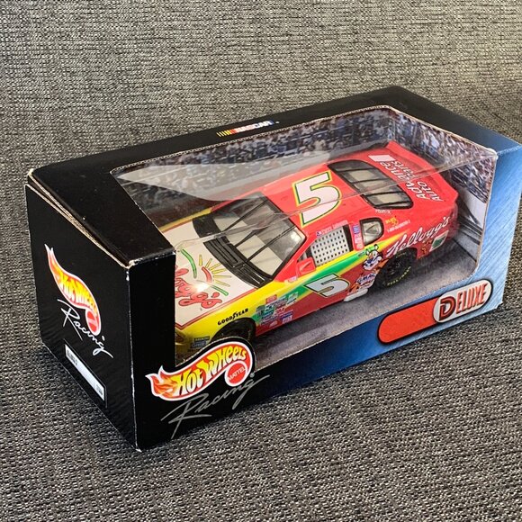 Hot Wheels Racing Deluxe 1:24 Nascar #5 Terry Labonte Kellogs Diecast Car new - Picture 3 of 9